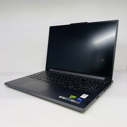 Használt Gamer Laptop: Lenovo Legion Slim 5 16IRH8   i5 12450H | RTX4050 | 16GB DDR5 | 512GB SSD (3 hó jótállás)