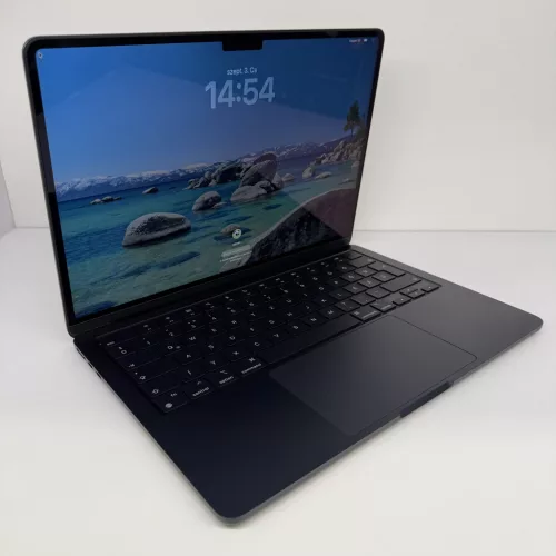 Apple Macbook Air 13" Retina M2 8C CPU/8C GPU Éjfekete (használt, 1 év jótállás, 0% ÁFA)